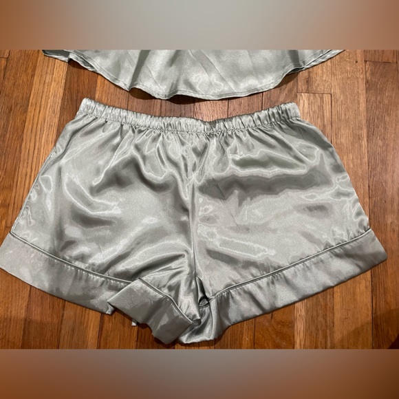 DB Bridal Satin Pajama set ***3 SETS*** - Picture 12 of 16